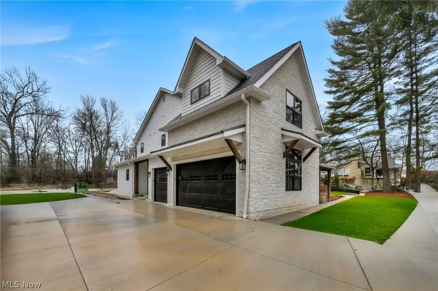 690 Club W Drive, Aurora, OH 44202 - #2