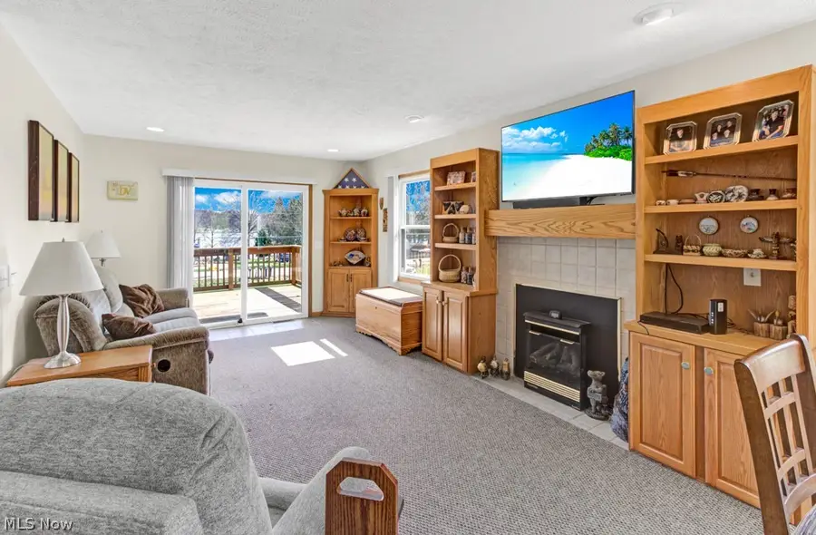 63 W Mohawk Drive, Malvern, OH 44644 - #3