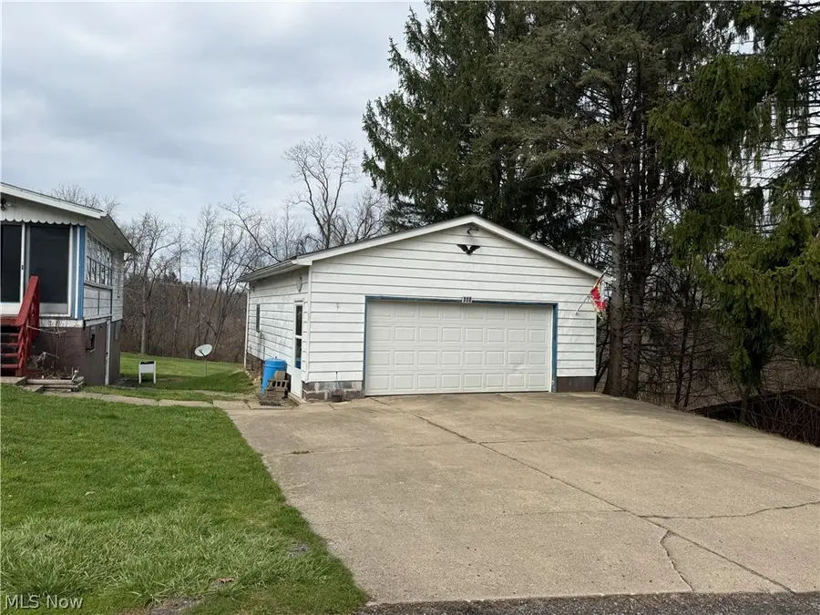 668 Springview Road, East Liverpool, OH 43920 - #2