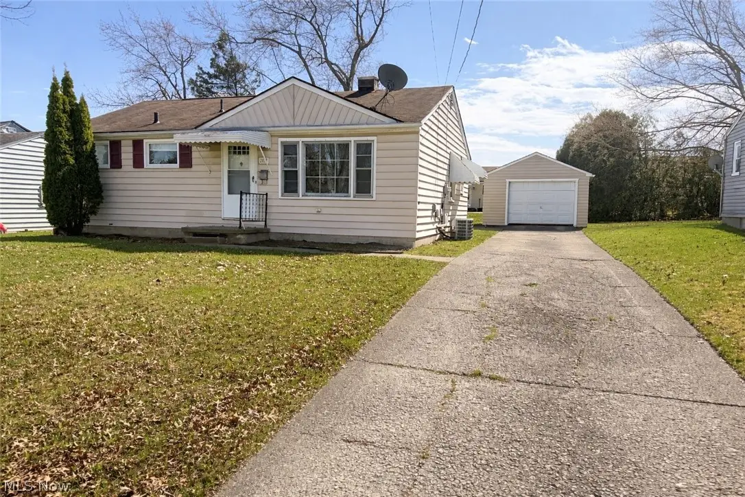 2471 Chaney Circle, Youngstown, OH 44509 - #1