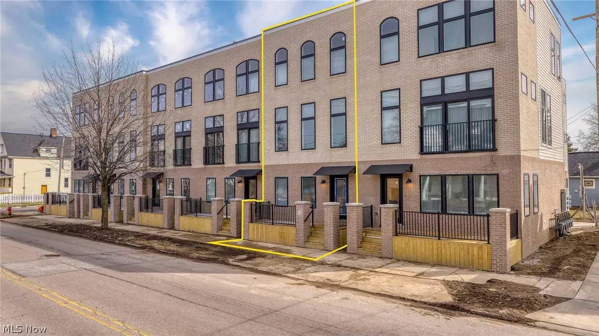 4709 Bridge Avenue, Cleveland, OH 44102 - #1