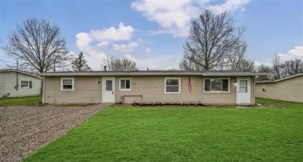 12114 National Drive, Grafton, OH 44044
