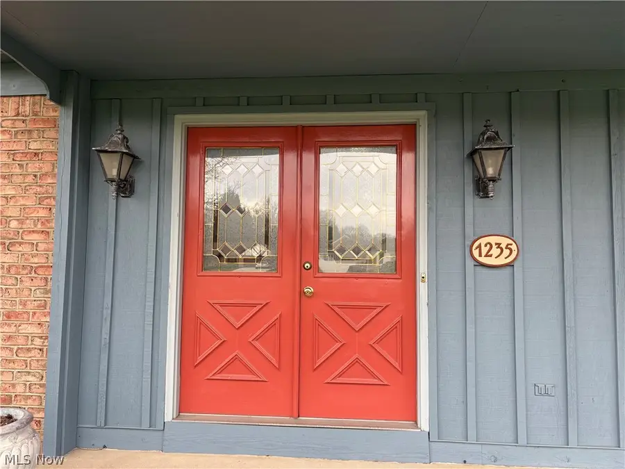 1235 Briarview Nw Avenue, North Canton, OH 44720 - #3