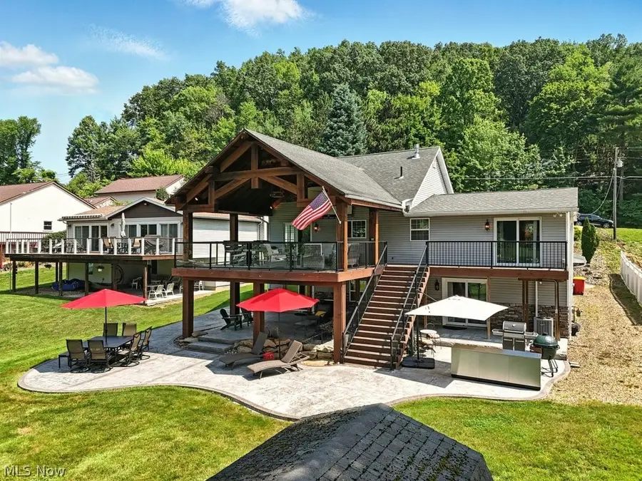 196 E Mohawk Drive, Malvern, OH 44644 - #3