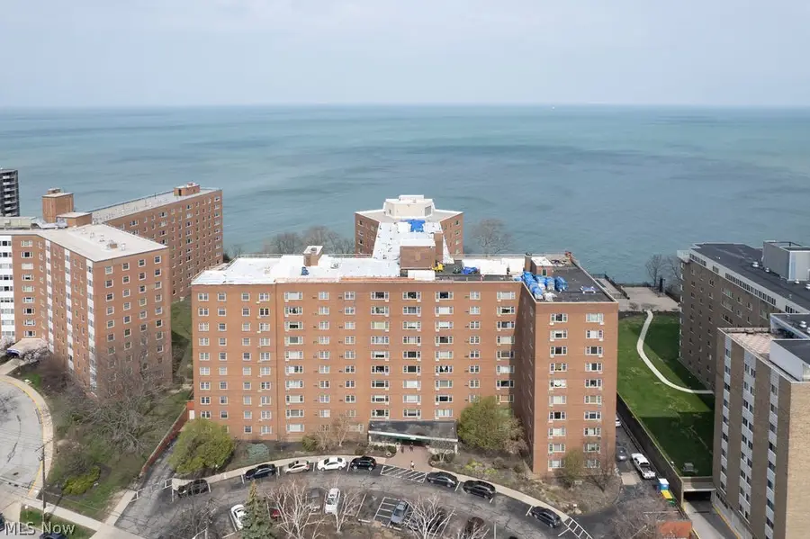 11820 Edgewater Drive #110, Lakewood, OH 44107 - #2