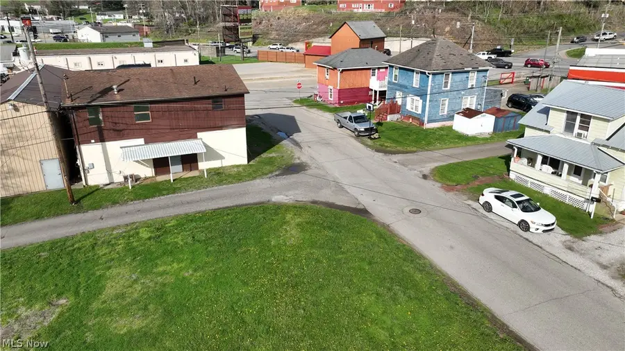 627 33rd Street, Parkersburg, WV 26101 - #3