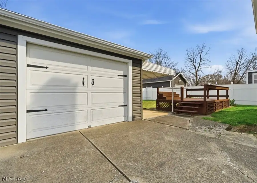 1150 W 10th Street, Lorain, OH 44052 - #3