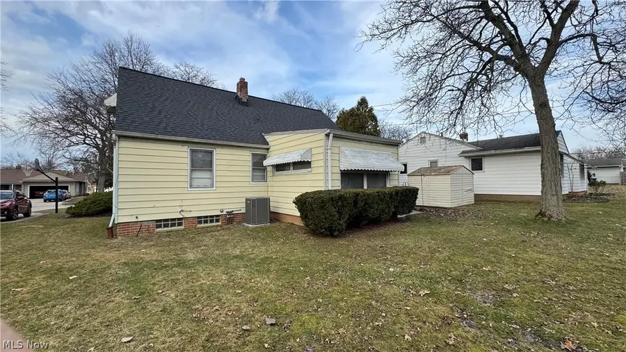 5202 Longton Road, Lyndhurst, OH 44124 - #3