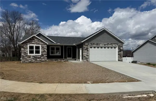 2639 Squirrel Hollow Ne Street, Canton, OH 44704