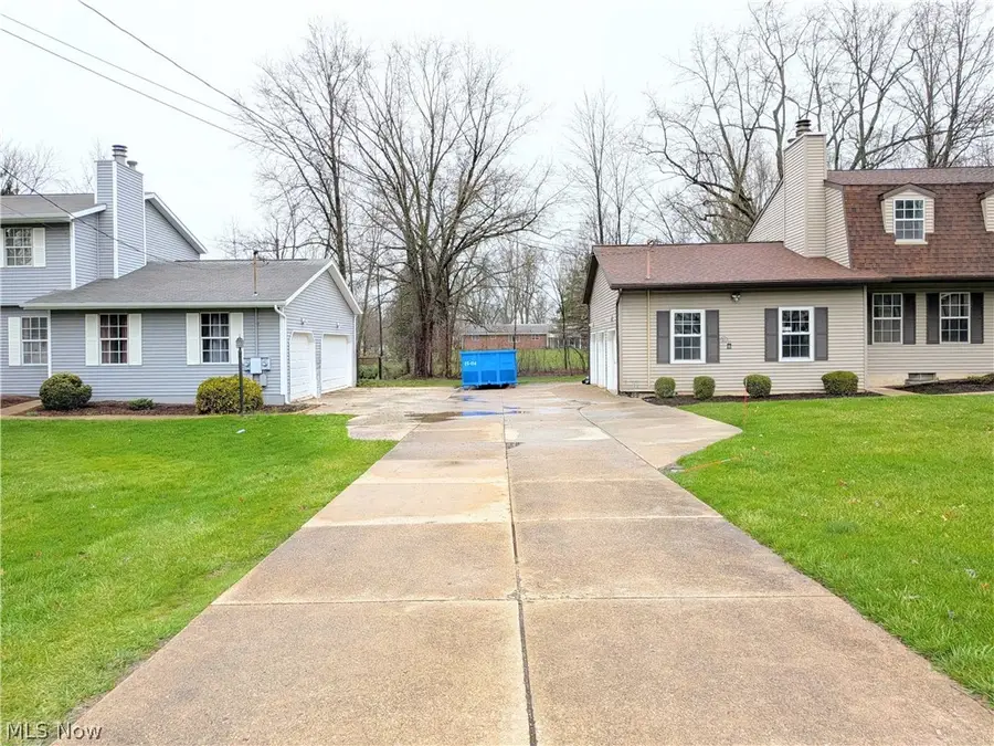 3049 Thornton Nw Street, North Canton, OH 44720 - #2