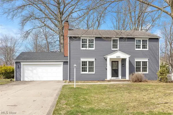 620 Lindford Drive, Bay Village, OH 44140