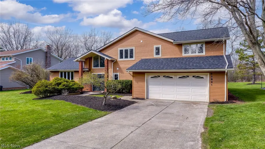 23821 Halburton Road, Beachwood, OH 44122 - #2