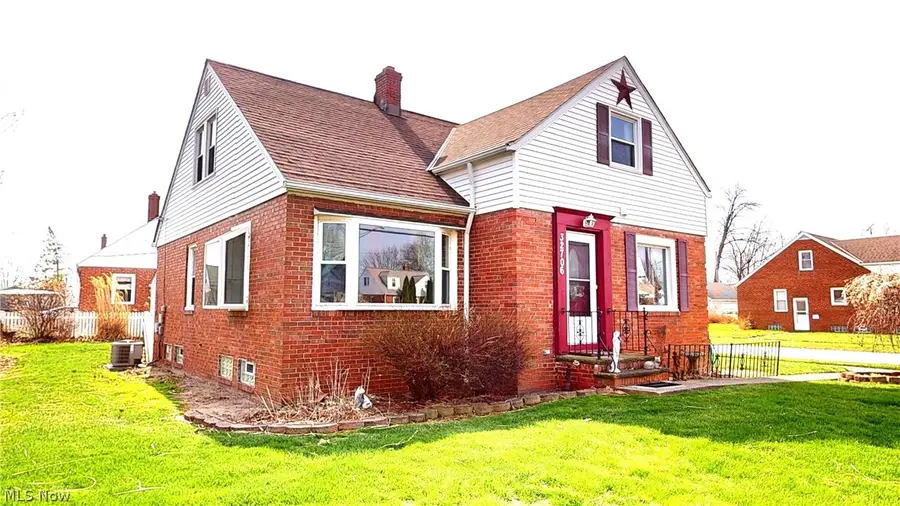 32706 Lake Shore Boulevard, Willowick, OH 44095 - #2