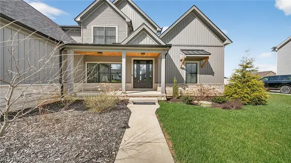 2071 Lanterman Circle, Hinckley, OH 44233