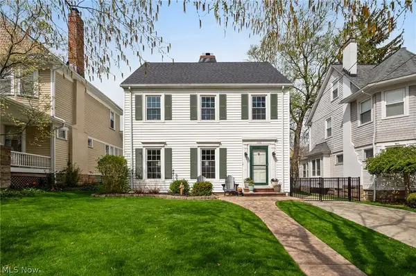 1446 Elbur Avenue, Lakewood, OH 44107