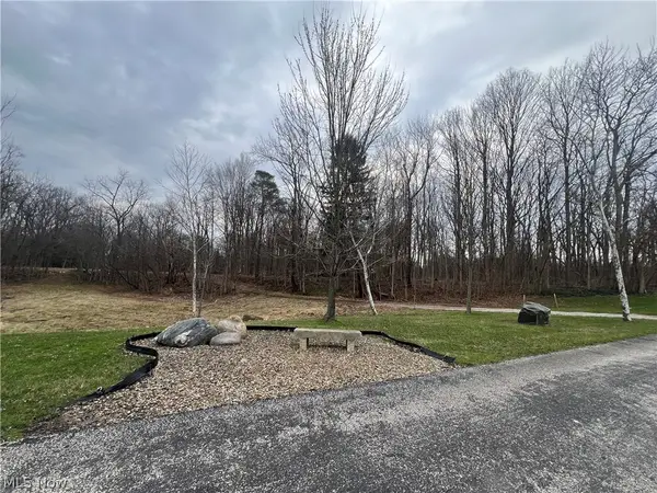 691 Som Center Road, Mayfield Village, OH 44143