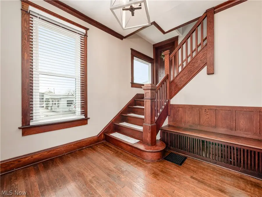 618 Locust Avenue, Zanesville, OH 43701 - #3