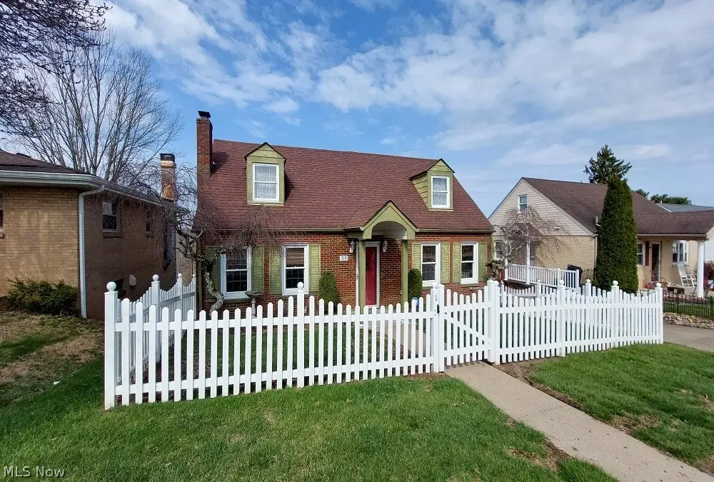 319 Westwood Drive, Steubenville, OH 43953 - #1