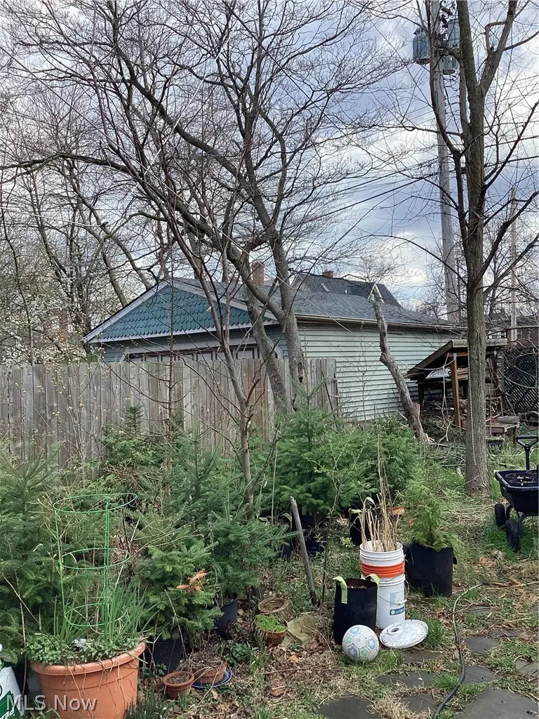 6009 W Clinton Avenue, Cleveland, OH 44102 - #3