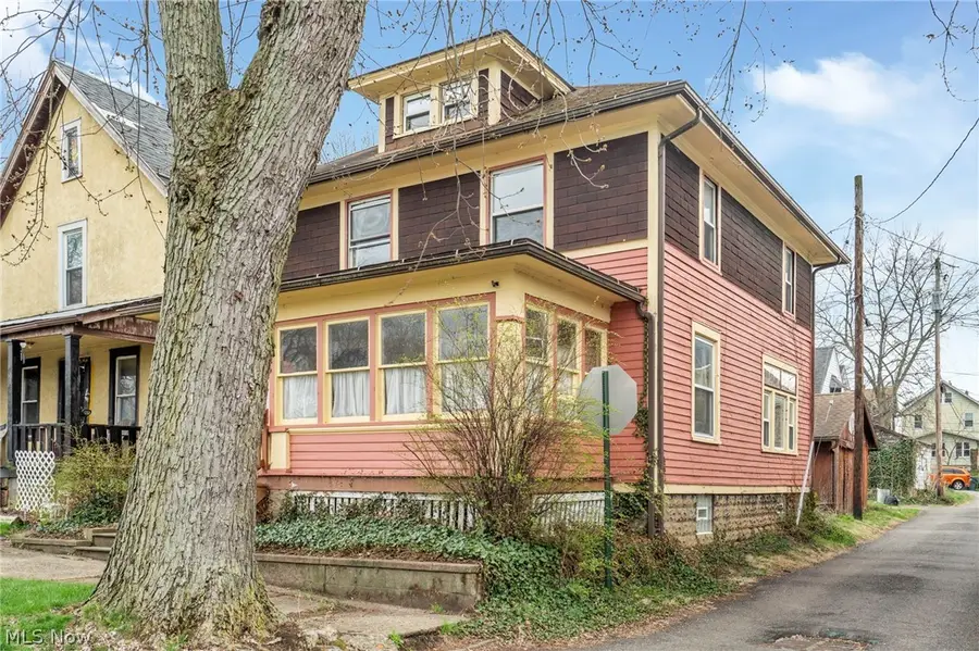 121 Chestnut Ne Avenue, Massillon, OH 44646 - #3