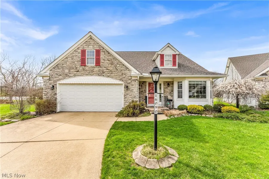 16090 Yarmouth Oval, Middleburg Heights, OH 44130 - #2