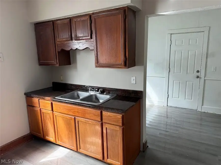 4464 W 28th Street, Cleveland, OH 44109 - #3