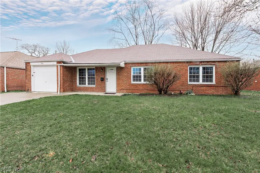 754 Hemlock Drive, Euclid, OH 44132 - #2