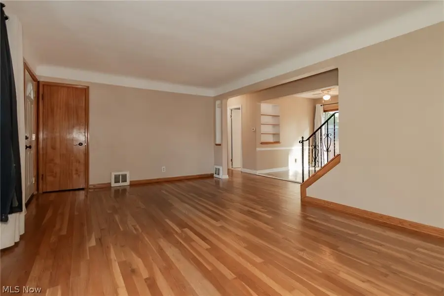 1111 E Miner Road, Mayfield Heights, OH 44124 - #3