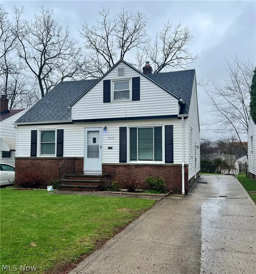 12328 Park Knoll Drive, Garfield Heights, OH 44125 - #1