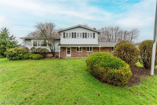 2984 Erich Drive, Willoughby Hills, OH 44092