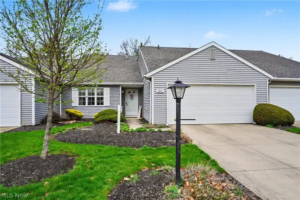 9809 Brookline Oval, Strongsville, OH 44136