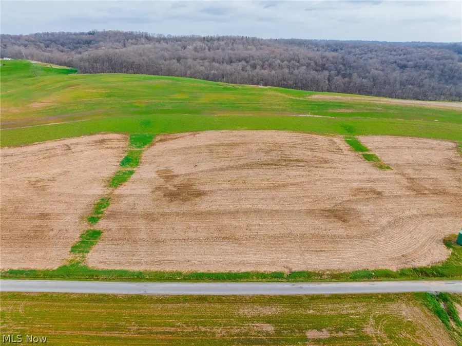 N American Nw Road, Dover, OH 44622 - #2