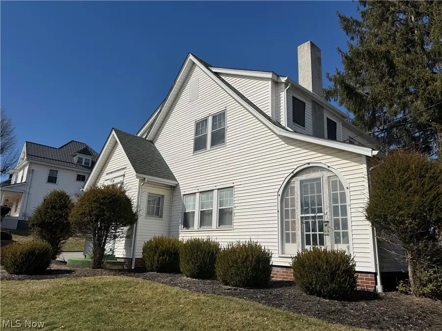 211 E Main Street, Saint Clairsville, OH 43950 - #2