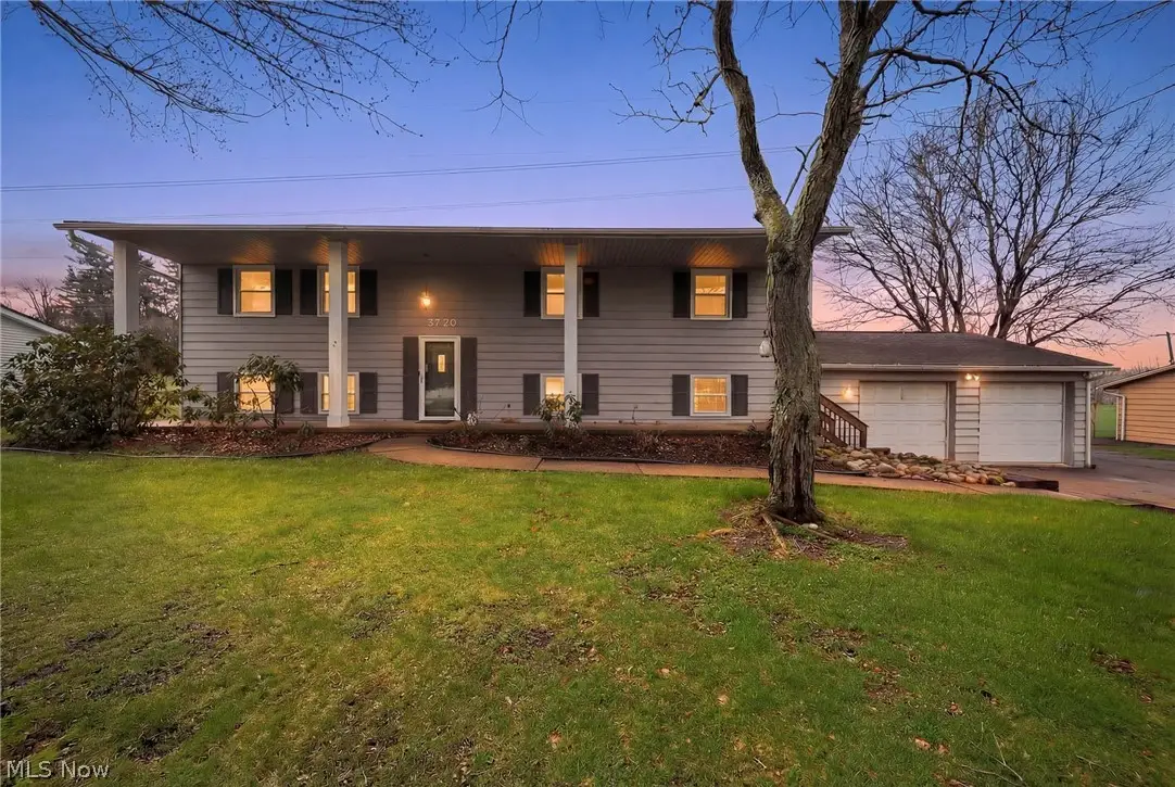 3770 Dotwood Nw Street, North Canton, OH 44720 - #1