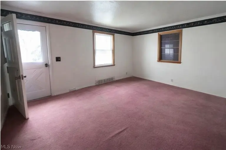 10801 Blossom Avenue, Parma, OH 44130 - #2