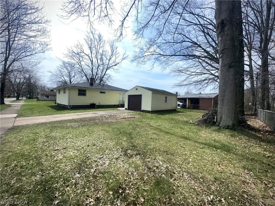 3106 Northwest Nw Boulevard, Warren, OH 44485 - #2