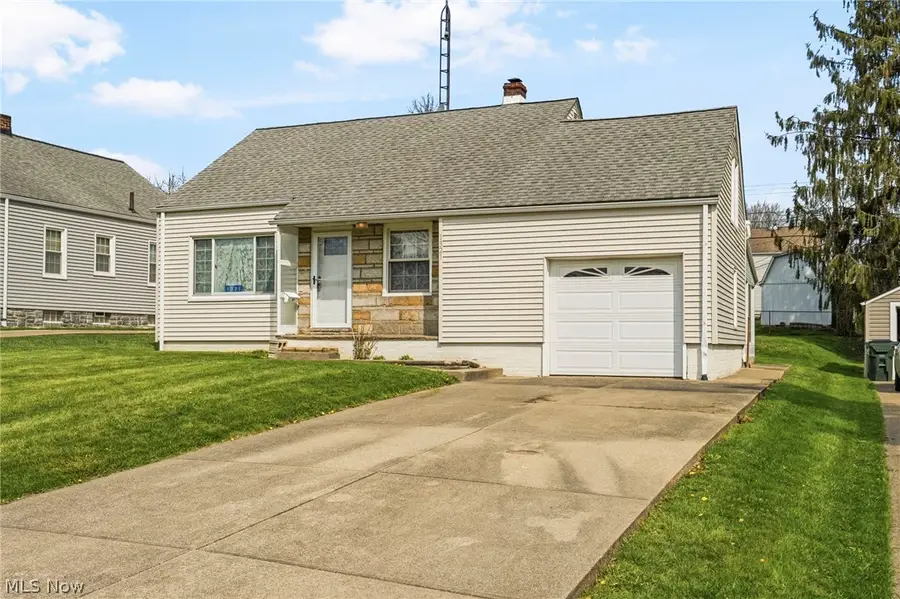 1321 Spangler Ne Road, Canton, OH 44714 - #2