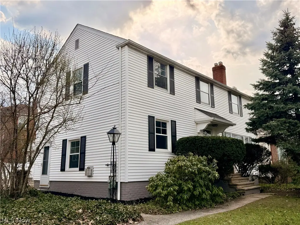 3954 Meadowbrook Boulevard, University Heights, OH 44118 - #1