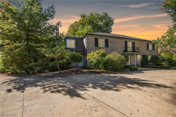 18220 Parkland Drive, Shaker Heights, OH 44122