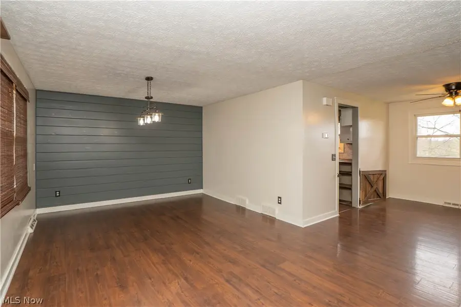 10288 Hunting Hills Ne Avenue, Hartville, OH 44632 - #3