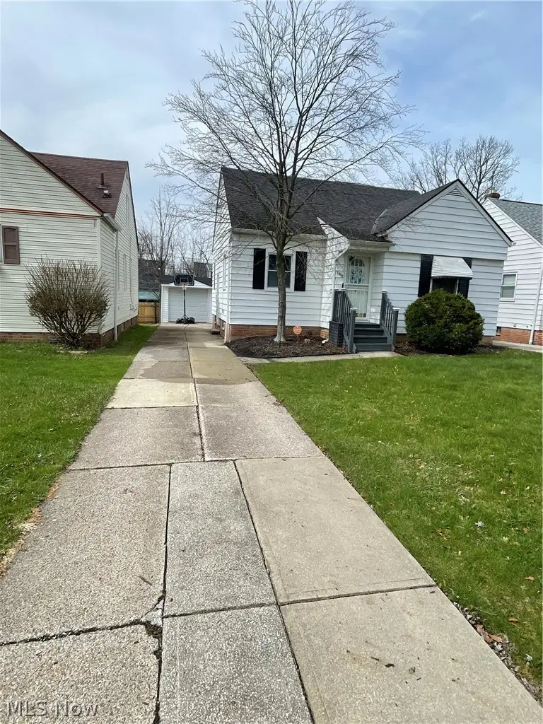 5408 Oakwood Avenue, Maple Heights, OH 44137 - #2