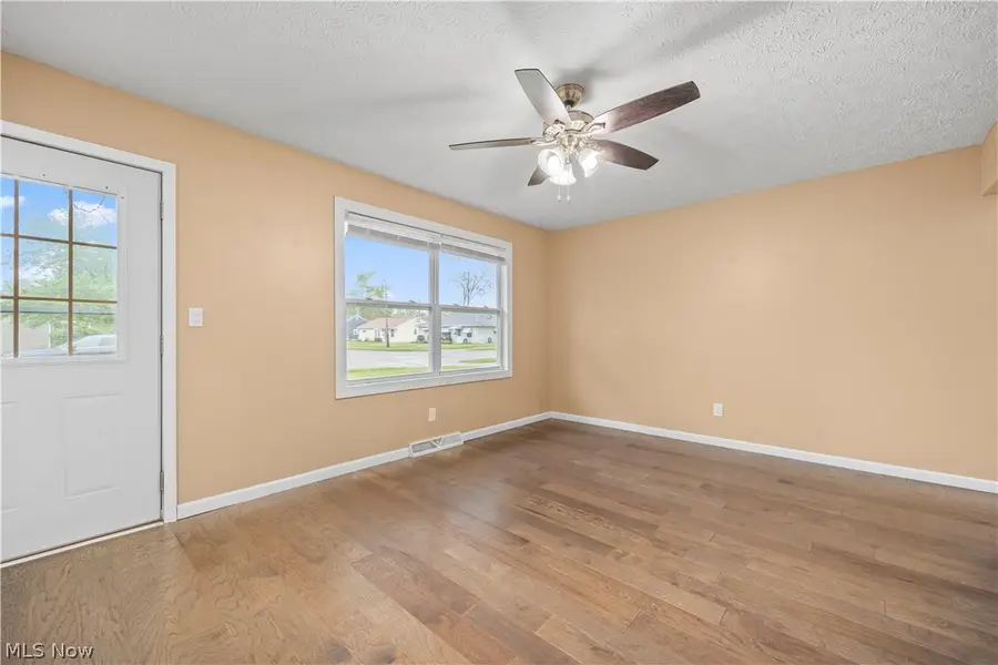 547 Willow Park Road, Elyria, OH 44035 - #3