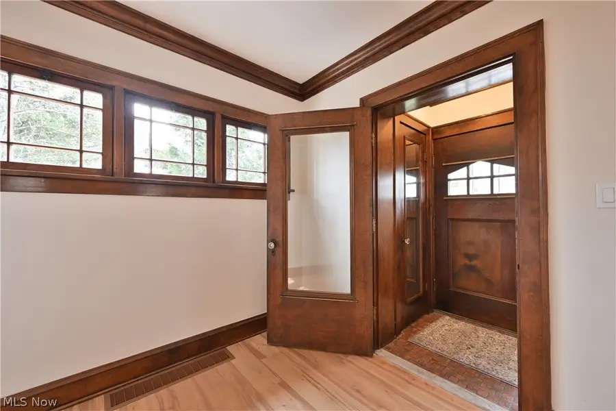 2163 Waterbury Road, Lakewood, OH 44107 - #3