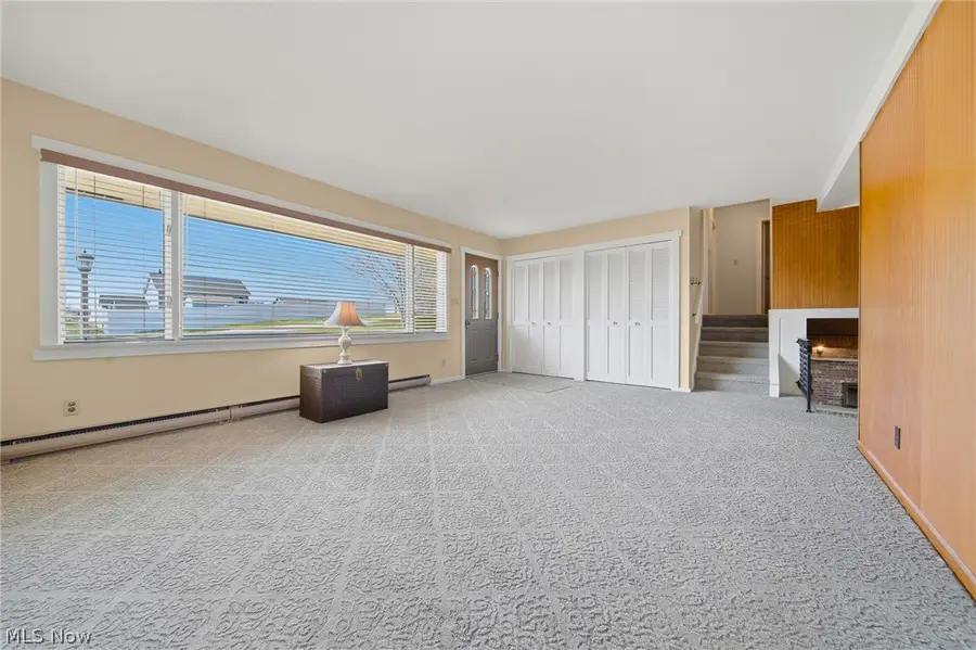 5625 Strausser Nw Street, North Canton, OH 44720 - #2