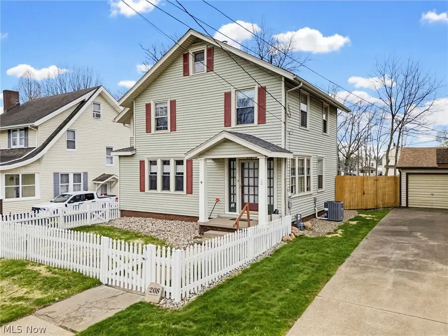 208 Bachtel Se Street, North Canton, OH 44720 - #3