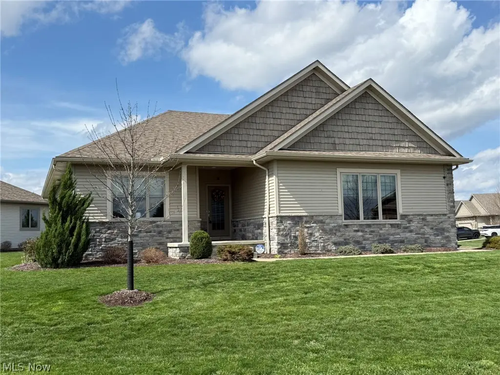 1163 Pine Bluff Ne Drive, New Philadelphia, OH 44663 - #1