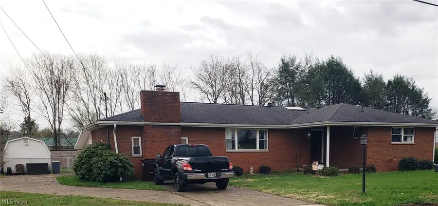 2313 Rockland Avenue, Belpre, OH 45714 - #2