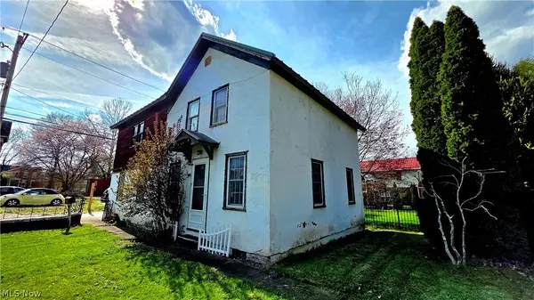 317 1/2 Fourth Street, Marietta, OH 45750