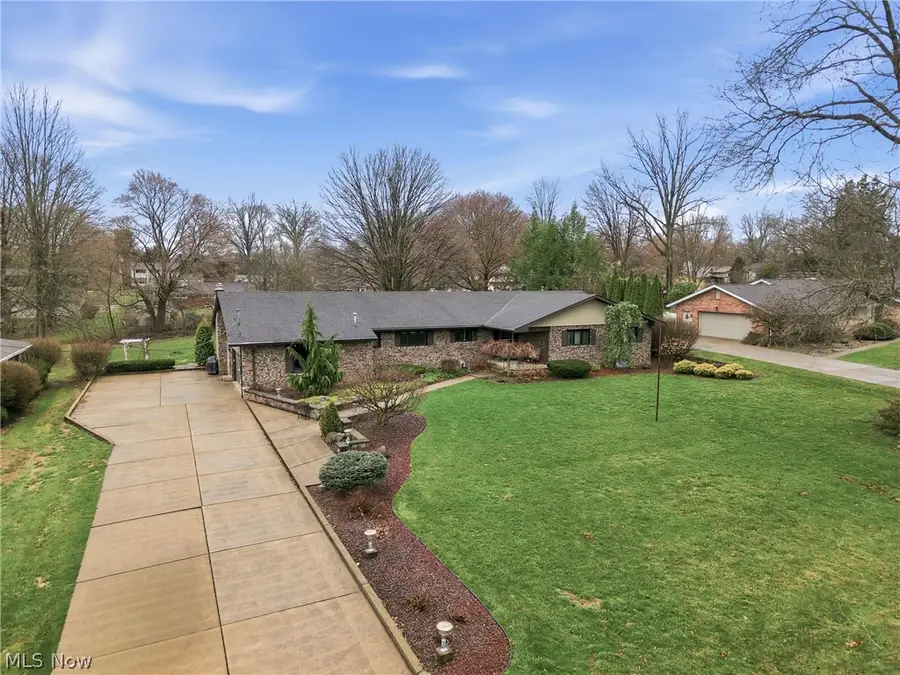 1364 Saint Albans Drive, Youngstown, OH 44511 - #3