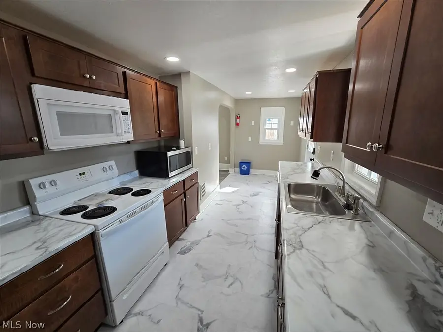 708 N Bever Street, Wooster, OH 44691 - #3